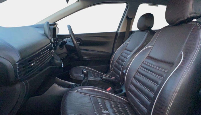 2021 Hyundai NEW I20 MAGNA 1.2 MT, Petrol, Manual, 54,609 km, Right Side Front Door Cabin