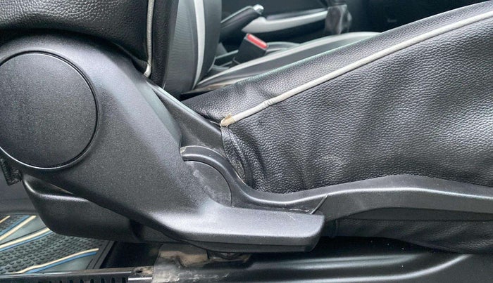 2018 Maruti Baleno ZETA PETROL 1.2, Petrol, Manual, 70,534 km, Driver Side Adjustment Panel