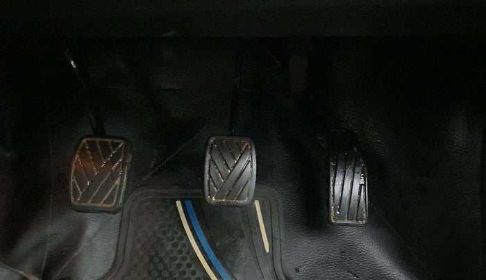 2018 Maruti Baleno ZETA PETROL 1.2, Petrol, Manual, 70,534 km, Pedals