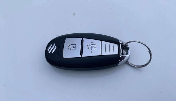 2018 Maruti Baleno ZETA PETROL 1.2, Petrol, Manual, 70,534 km, Key Close Up