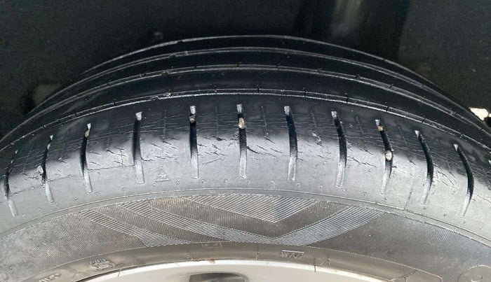 2018 Maruti Baleno ZETA PETROL 1.2, Petrol, Manual, 70,534 km, Right Rear Tyre Tread