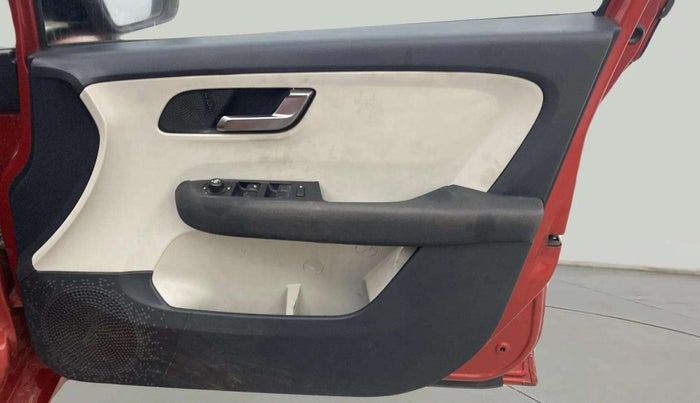 2022 Tata ALTROZ XZA PLUS, Petrol, Automatic, 55,070 km, Driver Side Door Panels Control