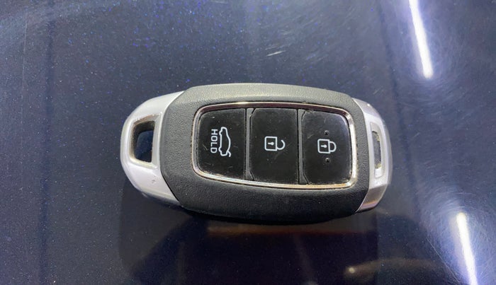 2022 Hyundai Verna SX (O)1.5 MPi, Petrol, Manual, 39,191 km, Key Close Up