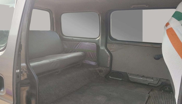 2011 Maruti Eeco 5 STR WITH A/C+HTR, Petrol, Manual, 1,16,987 km, Right Side Rear Door Cabin