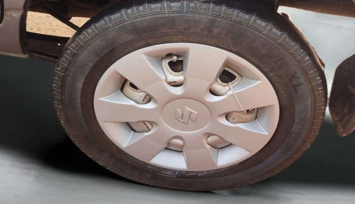 2011 Maruti Eeco 5 STR WITH A/C+HTR, Petrol, Manual, 1,16,987 km, Left Front Wheel