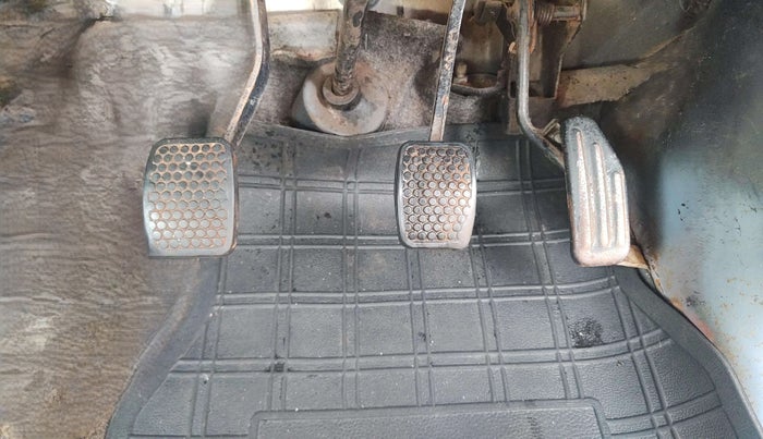 2011 Maruti Eeco 5 STR WITH A/C+HTR, Petrol, Manual, 1,16,987 km, Pedals