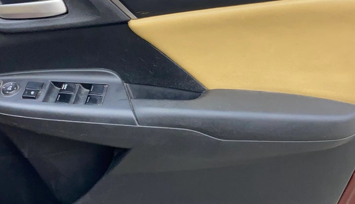 2017 Honda Jazz 1.2L I-VTEC V AT, Petrol, Automatic, 66,557 km, Driver Side Door Panels Control