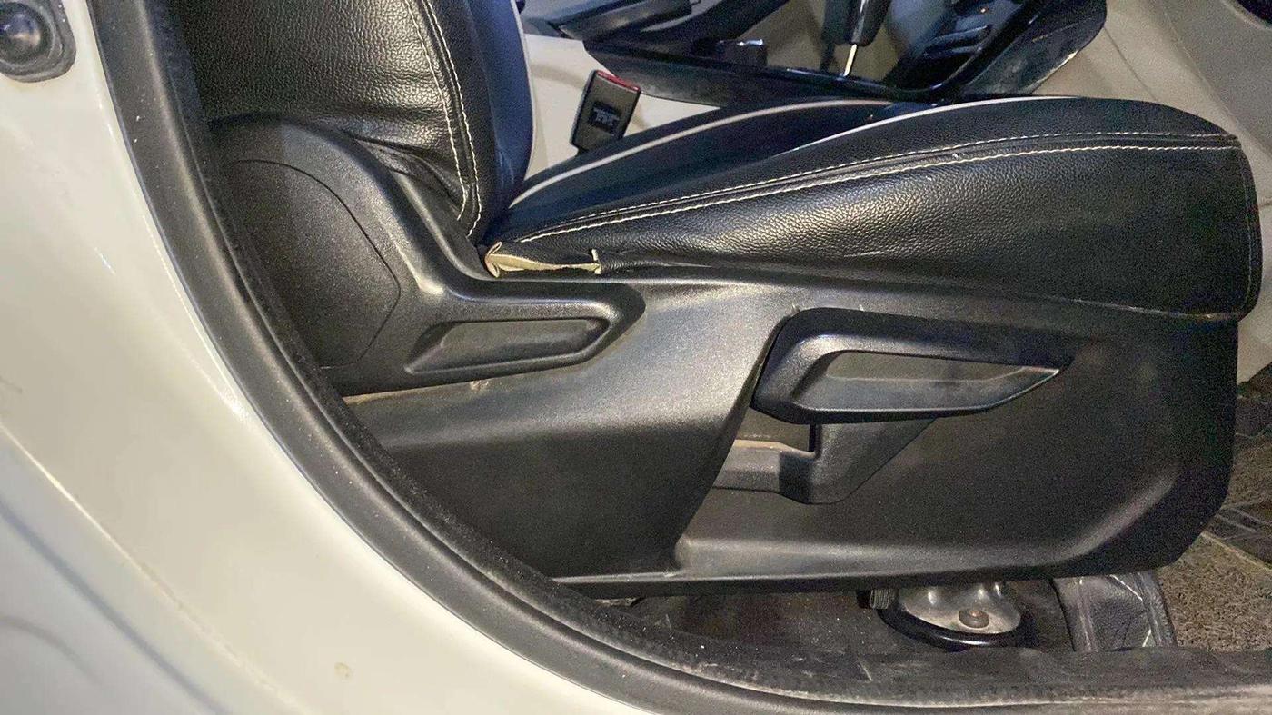 2021 Tata NEXON XZA PLUS DIESEL, Diesel, Automatic, 73,231 km, Driver Side Adjustment Panel