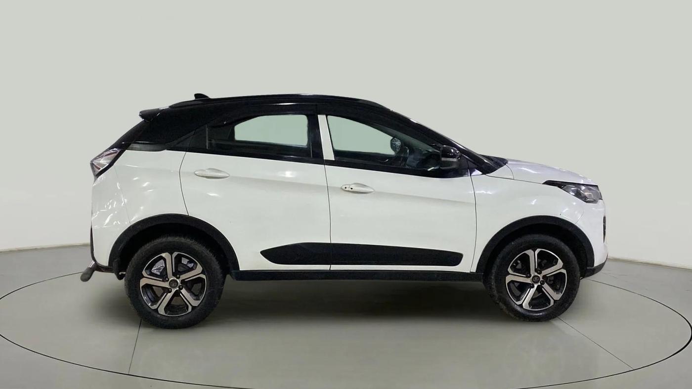 2021 Tata NEXON XZA PLUS DIESEL, Diesel, Automatic, 73,231 km, Right Side View