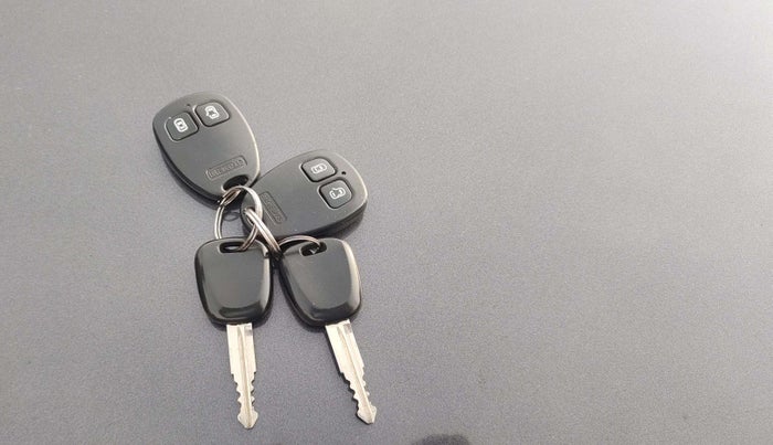 2015 Maruti Alto 800 LXI, Petrol, Manual, 61,941 km, Key Close Up