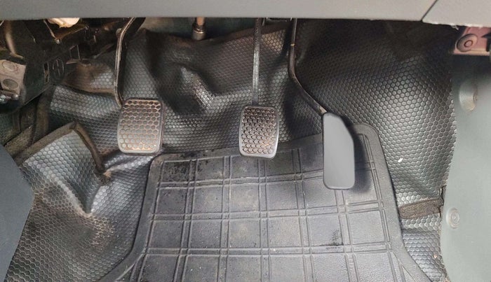 2015 Maruti Alto 800 LXI, Petrol, Manual, 61,941 km, Pedals