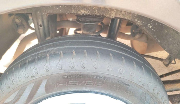 2015 Maruti Alto 800 LXI, Petrol, Manual, 61,941 km, Left Rear Tyre Tread