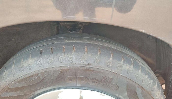 2015 Maruti Alto 800 LXI, Petrol, Manual, 61,941 km, Right Rear Tyre Tread
