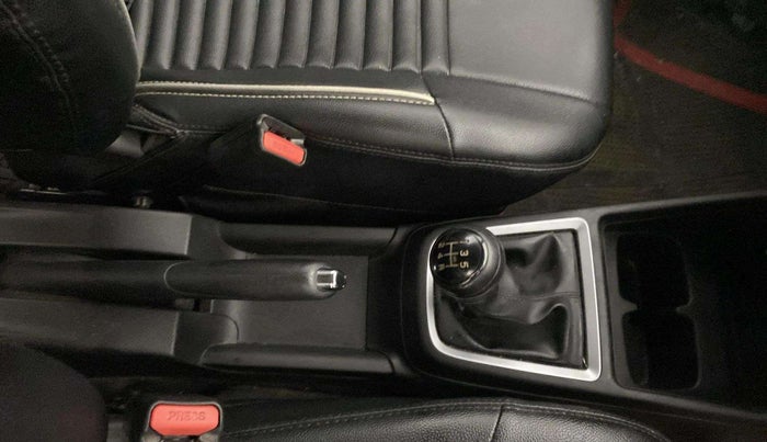 2018 Maruti Swift VXI, Petrol, Manual, 67,636 km, Gear Lever