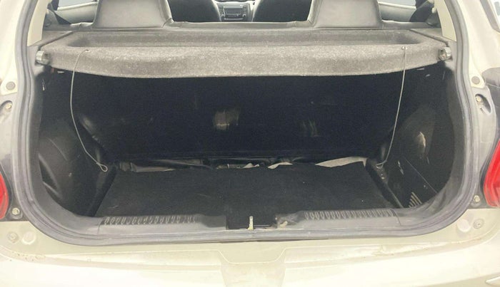 2018 Maruti Swift VXI, Petrol, Manual, 67,636 km, Boot Inside