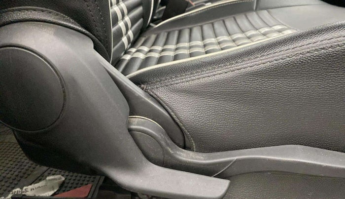 2018 Maruti Swift VXI, Petrol, Manual, 67,636 km, Driver Side Adjustment Panel
