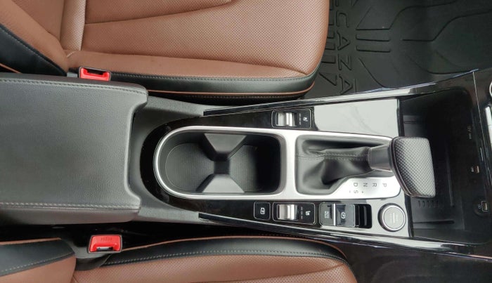 2024 Hyundai ALCAZAR 1.5 SIGNATURE (O) AT 7STR, Diesel, Automatic, 26,836 km, Gear Lever