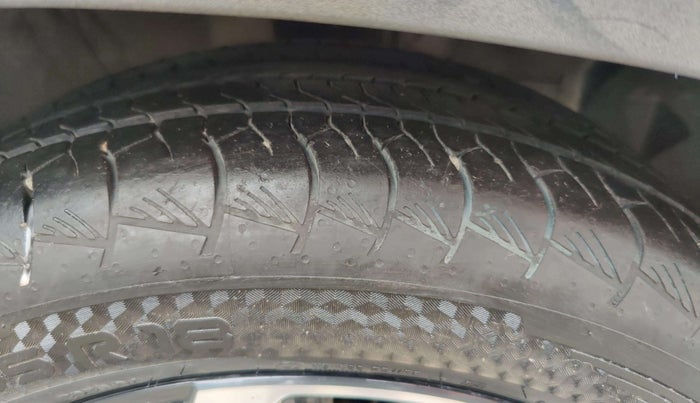 2024 Hyundai ALCAZAR 1.5 SIGNATURE (O) AT 7STR, Diesel, Automatic, 26,836 km, Right Front Tyre Tread