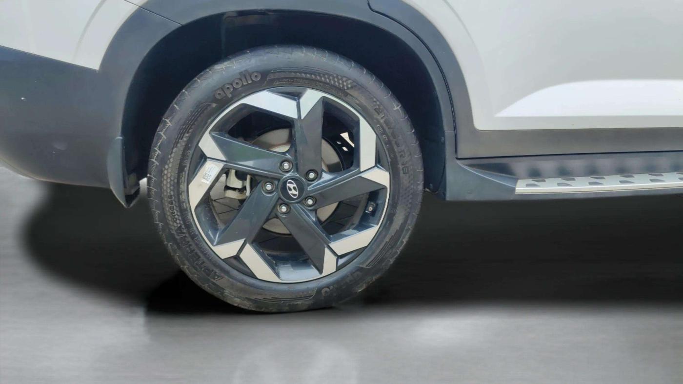 2024 Hyundai ALCAZAR 1.5 SIGNATURE (O) AT 7STR, Diesel, Automatic, 26,836 km, Right Rear Wheel
