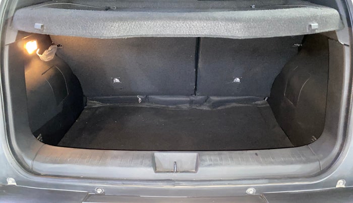 2023 Nissan MAGNITE XV PREMIUM, Petrol, Manual, 38,946 km, Boot Inside