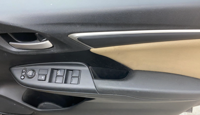 2017 Honda Jazz 1.2L I-VTEC V AT, Petrol, Automatic, 69,710 km, Driver Side Door Panels Control