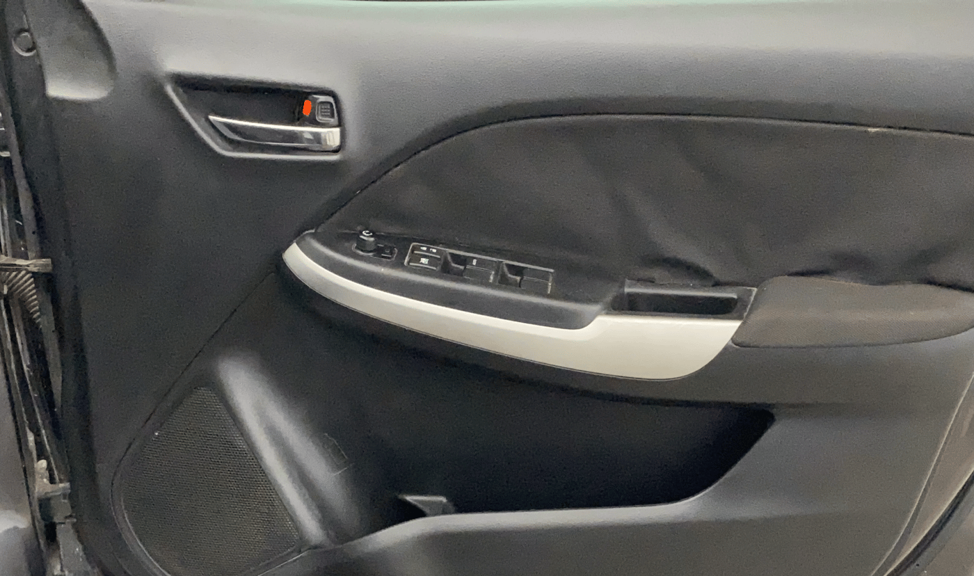 2015 Maruti Baleno ALPHA PETROL 1.2, Petrol, Manual, 52,574 km, Driver Side Door Panels Control