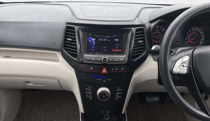 2023 Mahindra XUV300 W6 1.5 DIESEL AMT, Diesel, Automatic, 12,068 km, Air Conditioner