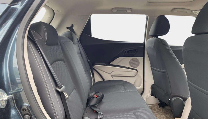 2023 Mahindra XUV300 W6 1.5 DIESEL AMT, Diesel, Automatic, 12,068 km, Right Side Rear Door Cabin