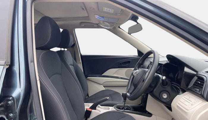2023 Mahindra XUV300 W6 1.5 DIESEL AMT, Diesel, Automatic, 12,068 km, Right Side Front Door Cabin