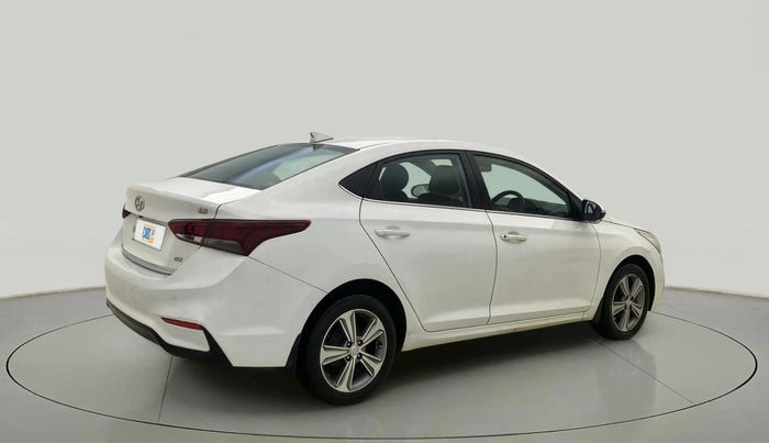 2018 Hyundai Verna 1.6 VTVT SX, Petrol, Manual, 63,142 km, Right Back Diagonal