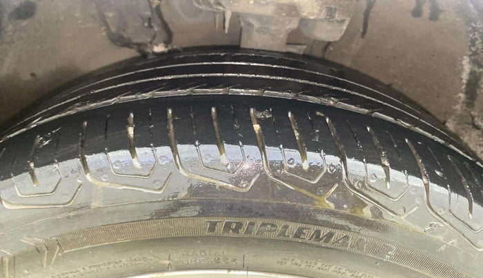 2018 Hyundai Verna 1.6 VTVT SX, Petrol, Manual, 63,142 km, Left Front Tyre Tread