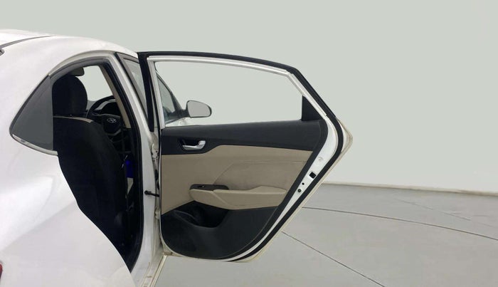 2018 Hyundai Verna 1.6 VTVT SX, Petrol, Manual, 63,142 km, RHS Rear Door