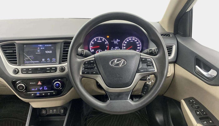 2018 Hyundai Verna 1.6 VTVT SX, Petrol, Manual, 63,142 km, Steering Wheel Close Up