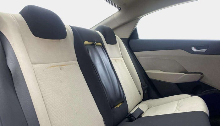 2018 Hyundai Verna 1.6 VTVT SX, Petrol, Manual, 63,142 km, Right Side Rear Door Cabin