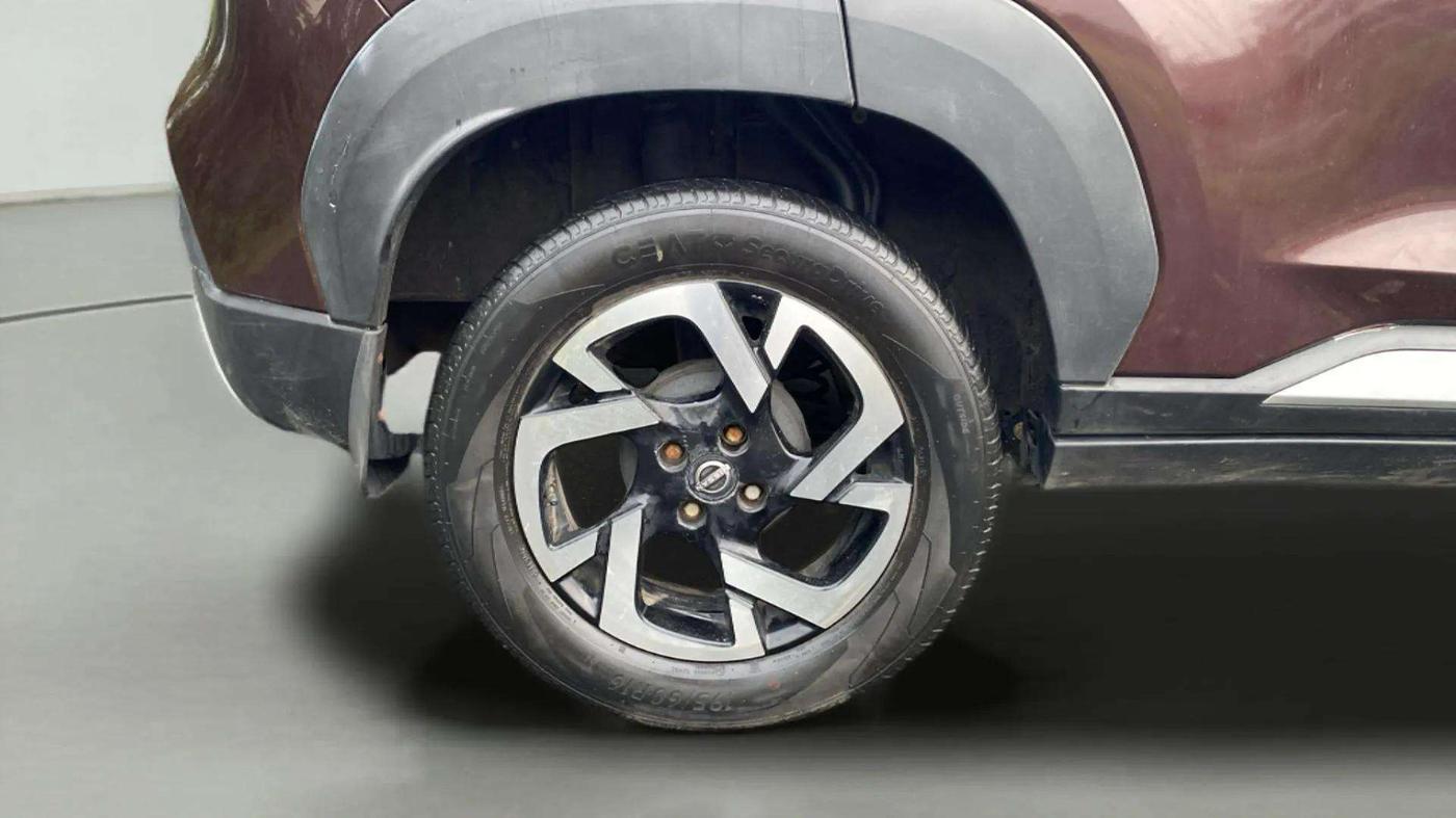 2021 Nissan MAGNITE XV PREMIUM DUAL TONE, Petrol, Manual, 12,115 km, Right Rear Wheel