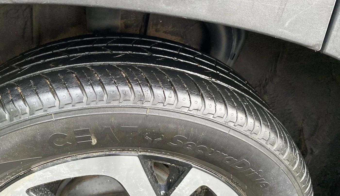 2021 Nissan MAGNITE XV PREMIUM DUAL TONE, Petrol, Manual, 12,115 km, Right Rear Tyre Tread