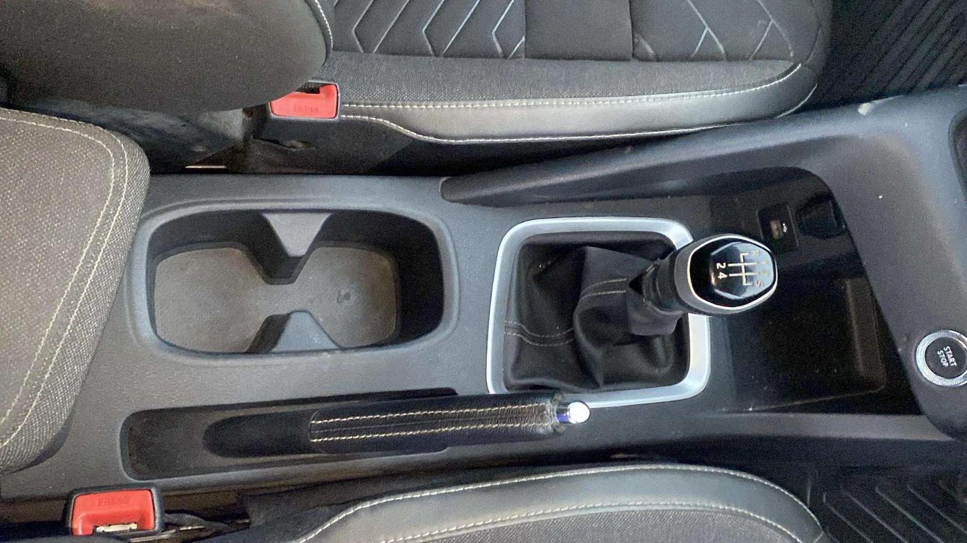 2021 Nissan MAGNITE XV PREMIUM DUAL TONE, Petrol, Manual, 12,115 km, Gear Lever
