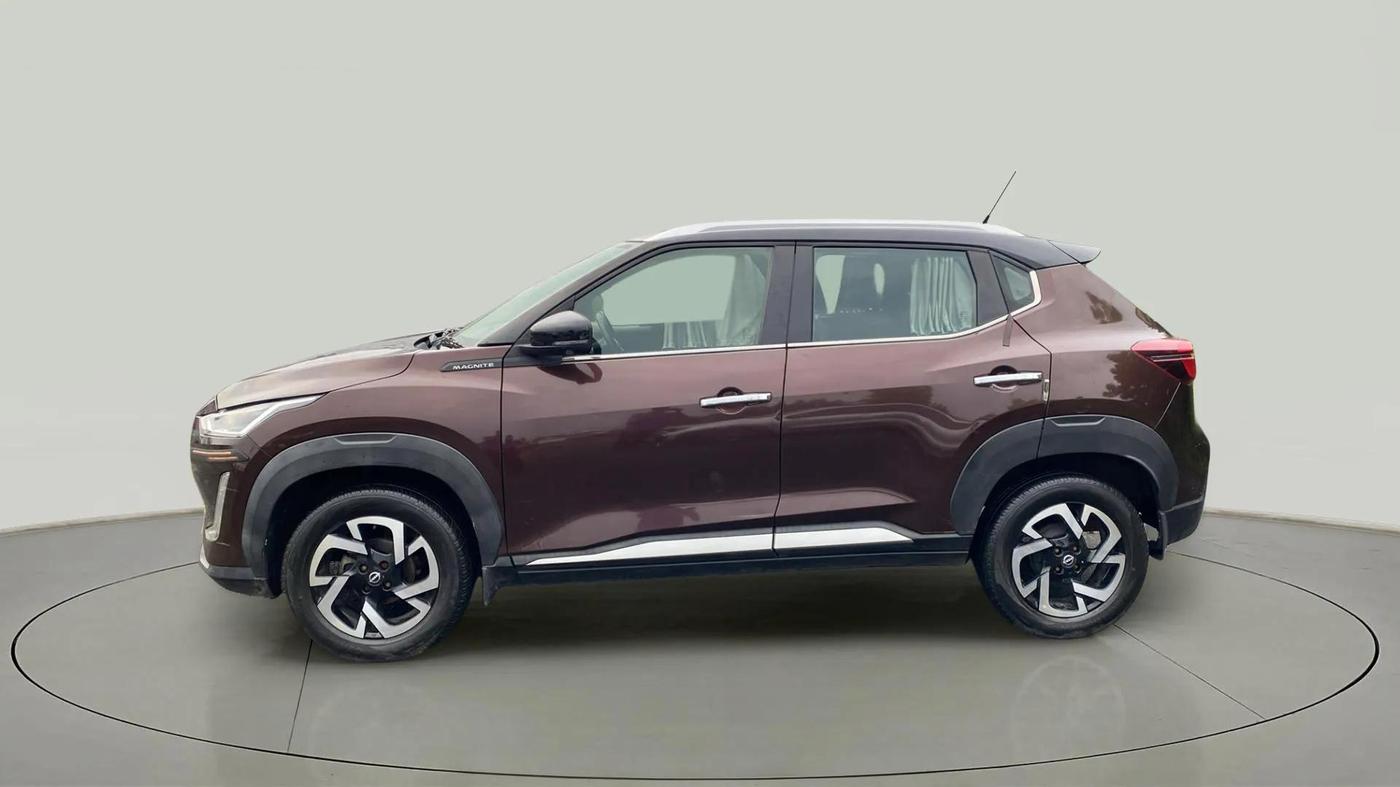 2021 Nissan MAGNITE XV PREMIUM DUAL TONE, Petrol, Manual, 12,115 km, Left Side