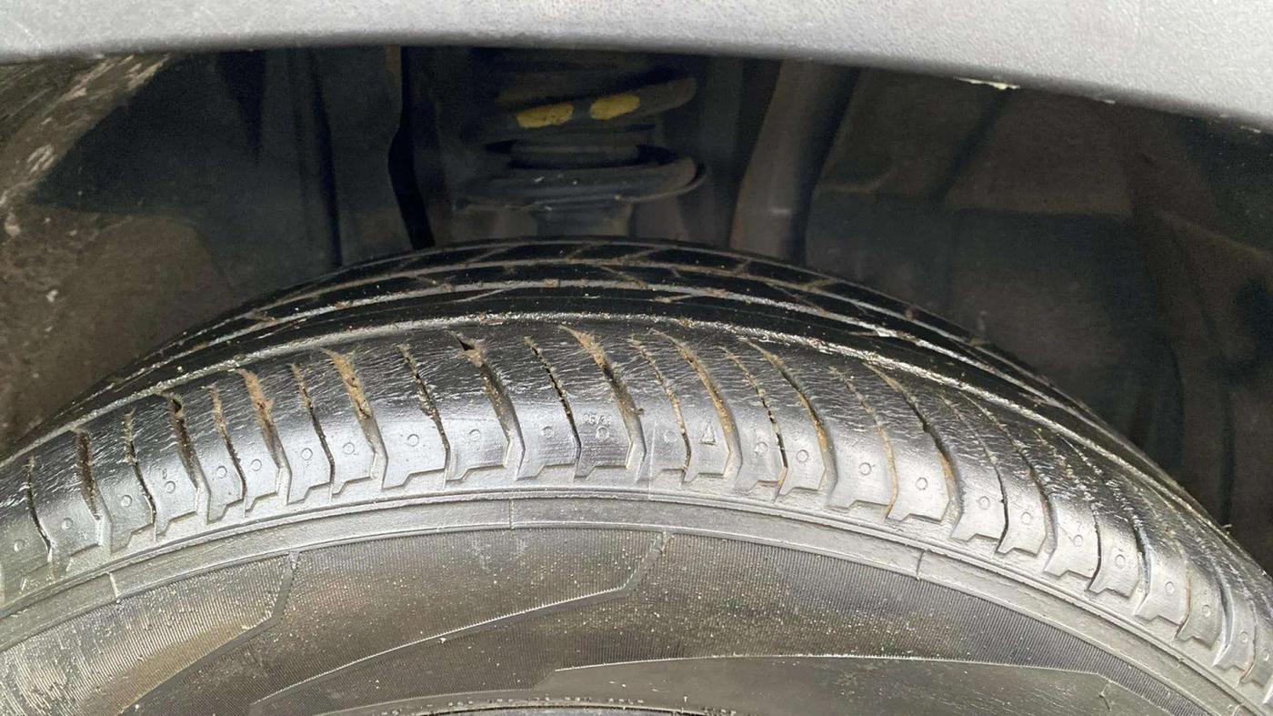 2021 Nissan MAGNITE XV PREMIUM DUAL TONE, Petrol, Manual, 12,115 km, Right Front Tyre Tread