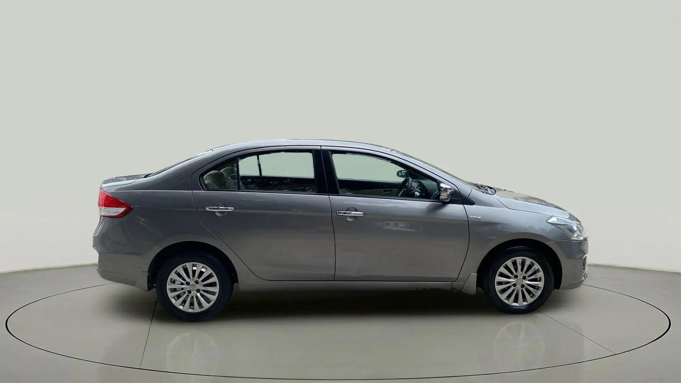 2016 Maruti Ciaz ZDI SHVS, Diesel, Manual, 64,691 km, Right Side