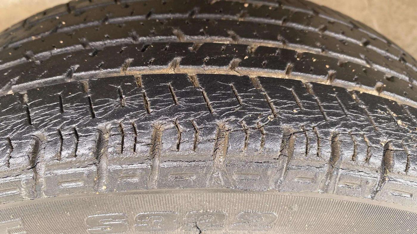 2018 Maruti Alto K10 VXI, Petrol, Manual, 41,568 km, Left Front Tyre Tread