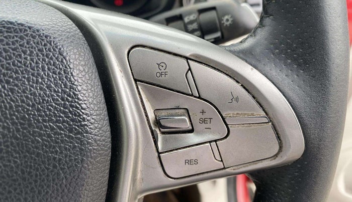 2019 Mahindra XUV300 W8 (O) 1.5 DIESEL, Diesel, Manual, 78,677 km, Adaptive Cruise Control