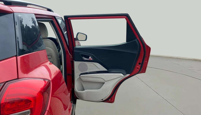 2019 Mahindra XUV300 W8 (O) 1.5 DIESEL, Diesel, Manual, 78,677 km, RHS Rear Door