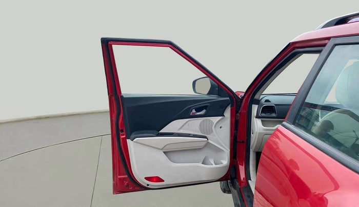 2019 Mahindra XUV300 W8 (O) 1.5 DIESEL, Diesel, Manual, 78,677 km, LHS Front Door
