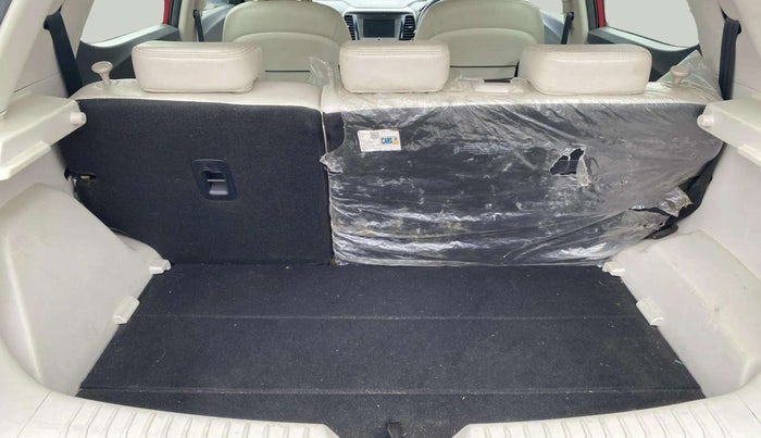 2019 Mahindra XUV300 W8 (O) 1.5 DIESEL, Diesel, Manual, 78,677 km, Boot Open Zoomed View
