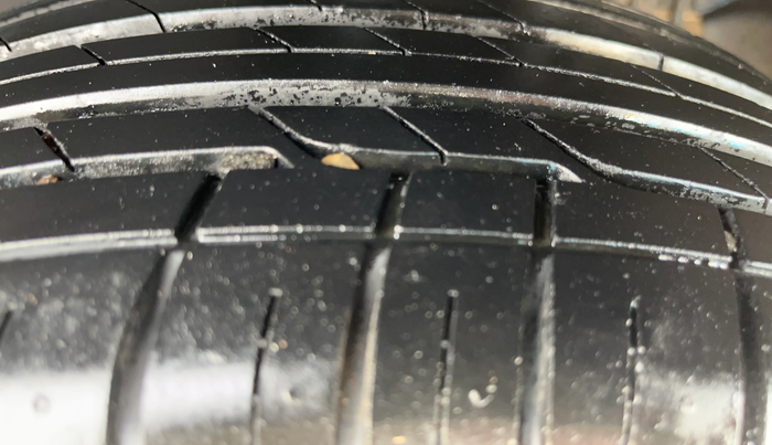 2021 Tata NEXON XZ PETROL, Petrol, Manual, 31,764 km, Left Front Tyre Tread