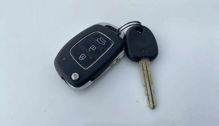 2016 Hyundai Elite i20 SPORTZ 1.2, Petrol, Manual, 77,620 km, Key Close Up