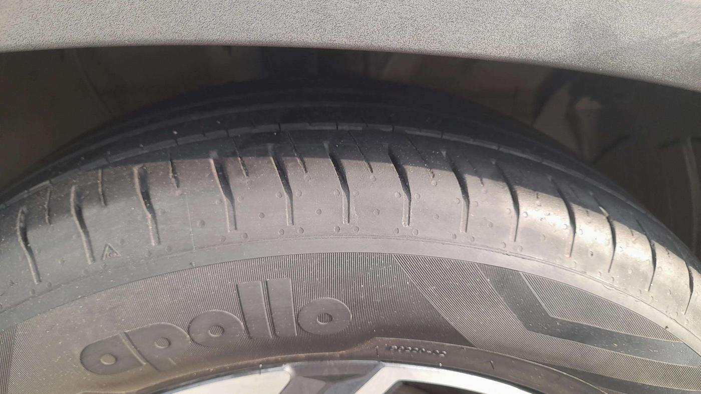 2024 Hyundai Creta SX (O) IVT 1.5 PETROL, Petrol, Automatic, 25,292 km, Left Rear Tyre Tread