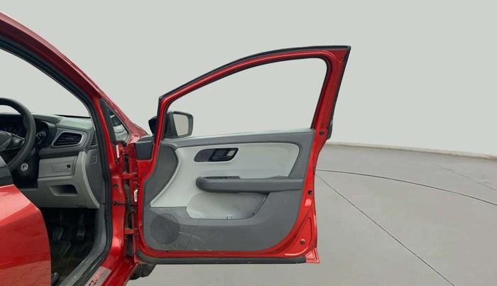 2020 Tata ALTROZ XE PETROL, Petrol, Manual, 49,451 km, RHS Front Door