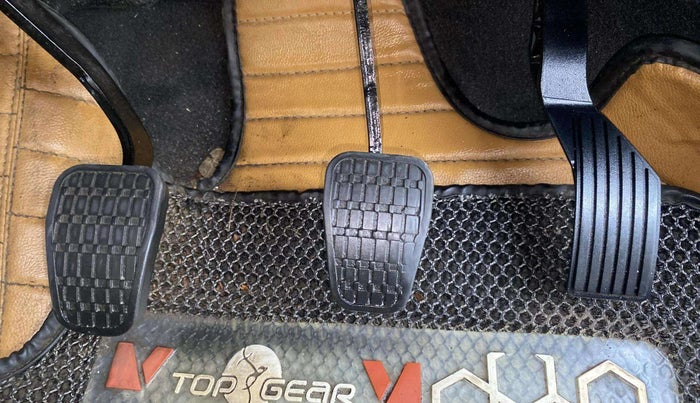2022 Tata PUNCH PURE MT, Petrol, Manual, 12,322 km, Pedals